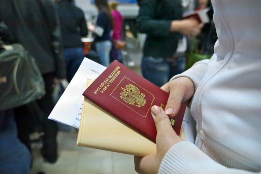 Что нужно собственнику для временной регистрации российского гражданина