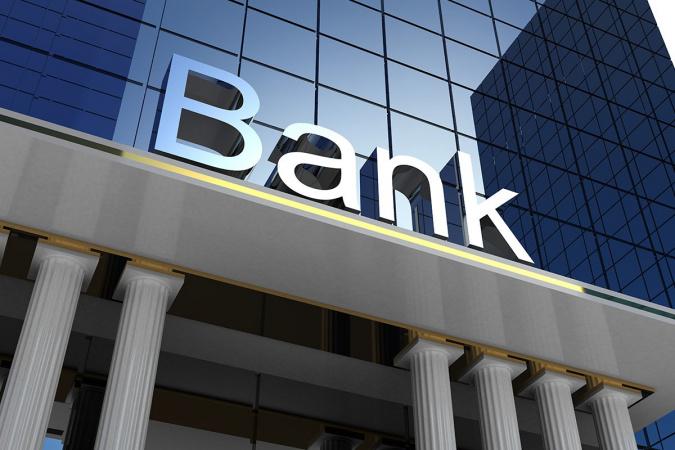 Когда и почему банк может не сотрудничать с приставами?