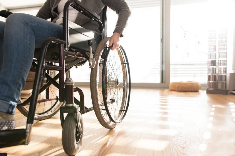 Льготы инвалидам в 2023 году: группы инвалидности, как оформить